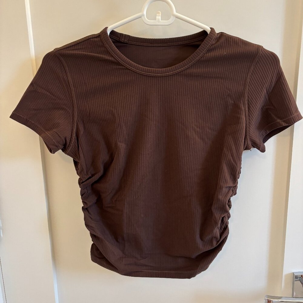 LULULEMON all it takes ribbed tee size S